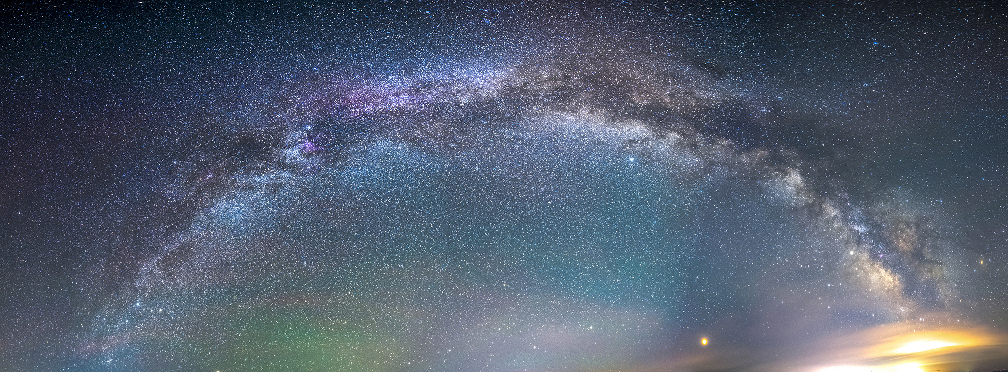 夜空中璀璨的星辰之光