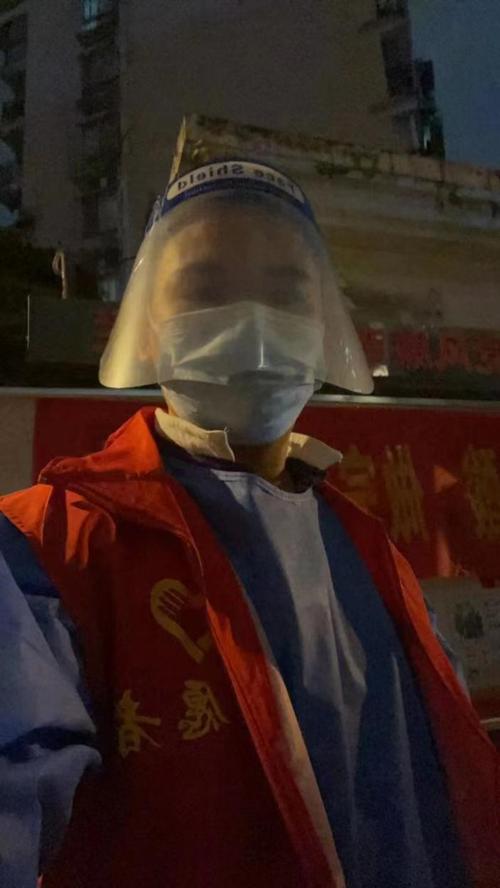 抗疫英雄，感人故事闪耀人间真情