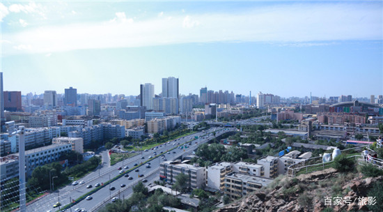 北京面积与乌鲁木齐对比，探究两座城市的发展差异与深度解析