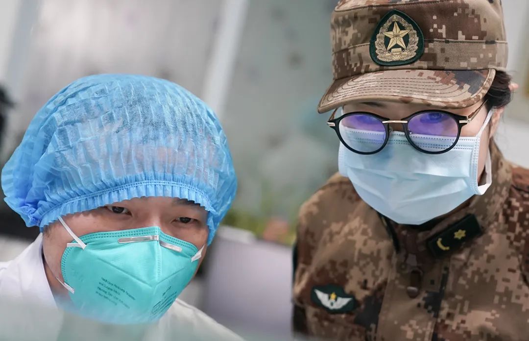 部队疫情防控人员的坚守与担当，一线中的抗疫力量