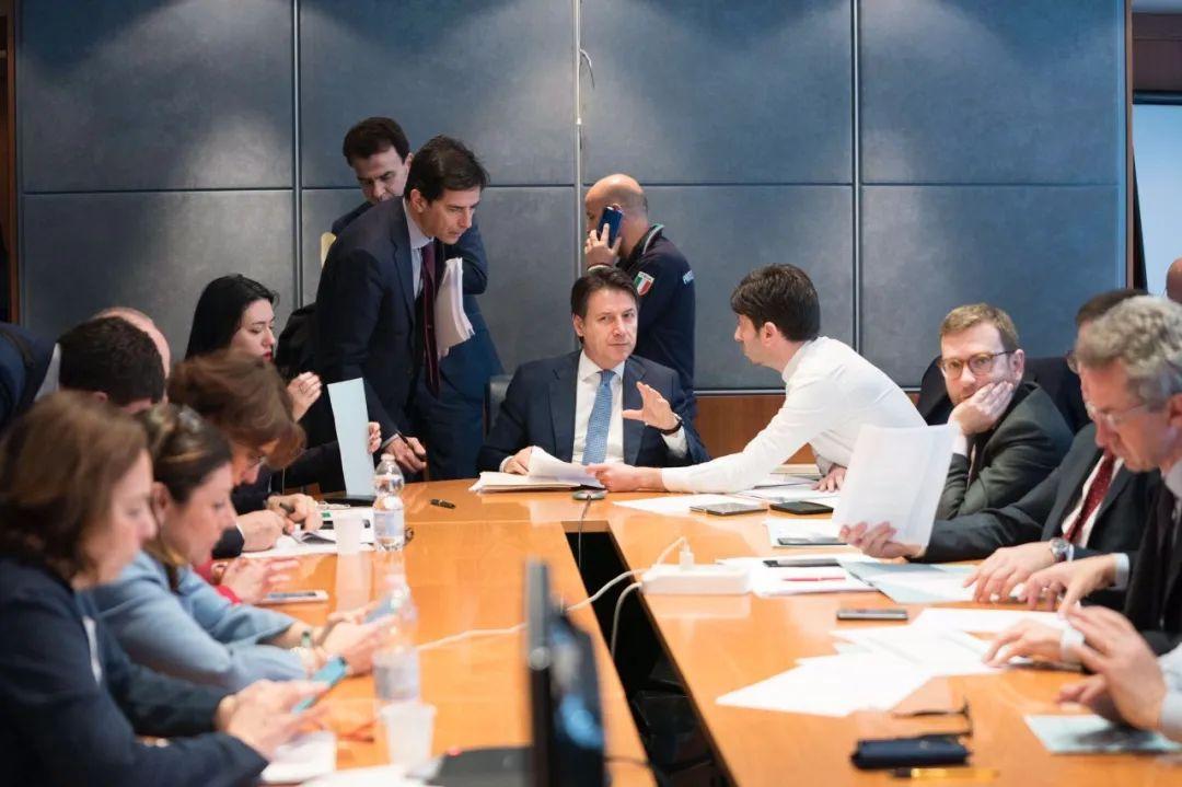 疫情背景下的封城决策,原因与时机分析 疫情背景下的封城决策,原因与时机分析