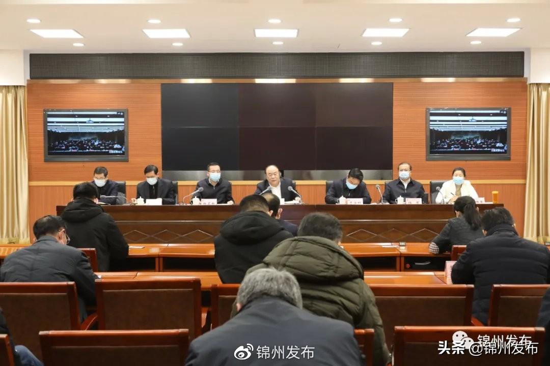 疫情突发，挑战与希望的交织