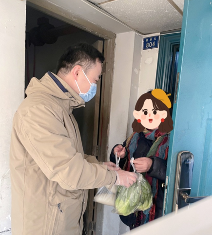 疫情下的特殊邻里，房东与租户的隔离生活观察记