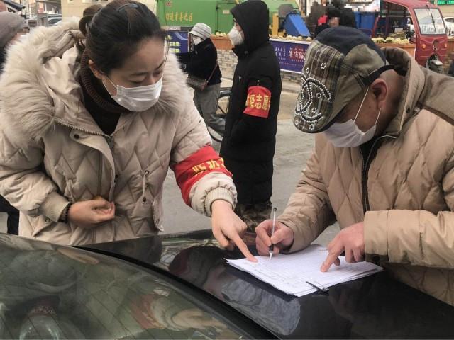疫情中的英雄事迹与人物故事，党员之光闪耀前线