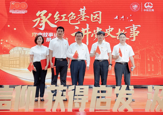 疫情中的英雄与感人故事纪实