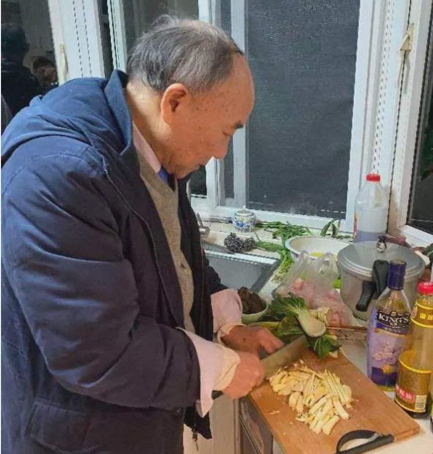 李兰娟，疫情中的英雄，非凡人生的光辉故事