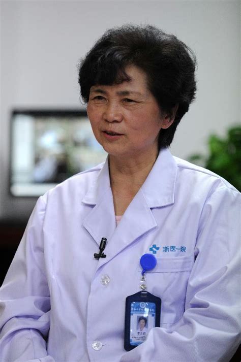 疫情中的英雄李兰娟，无畏抗疫的典范