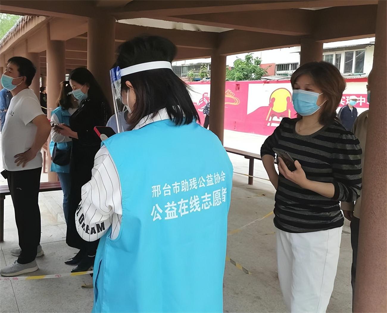 疫情解封之际，希望与转变的交汇点