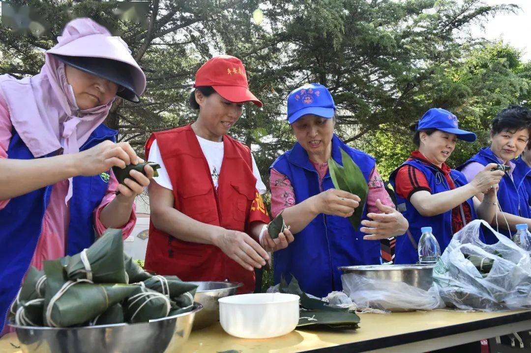 青岛疫情解封后的城市复苏与民众期待
