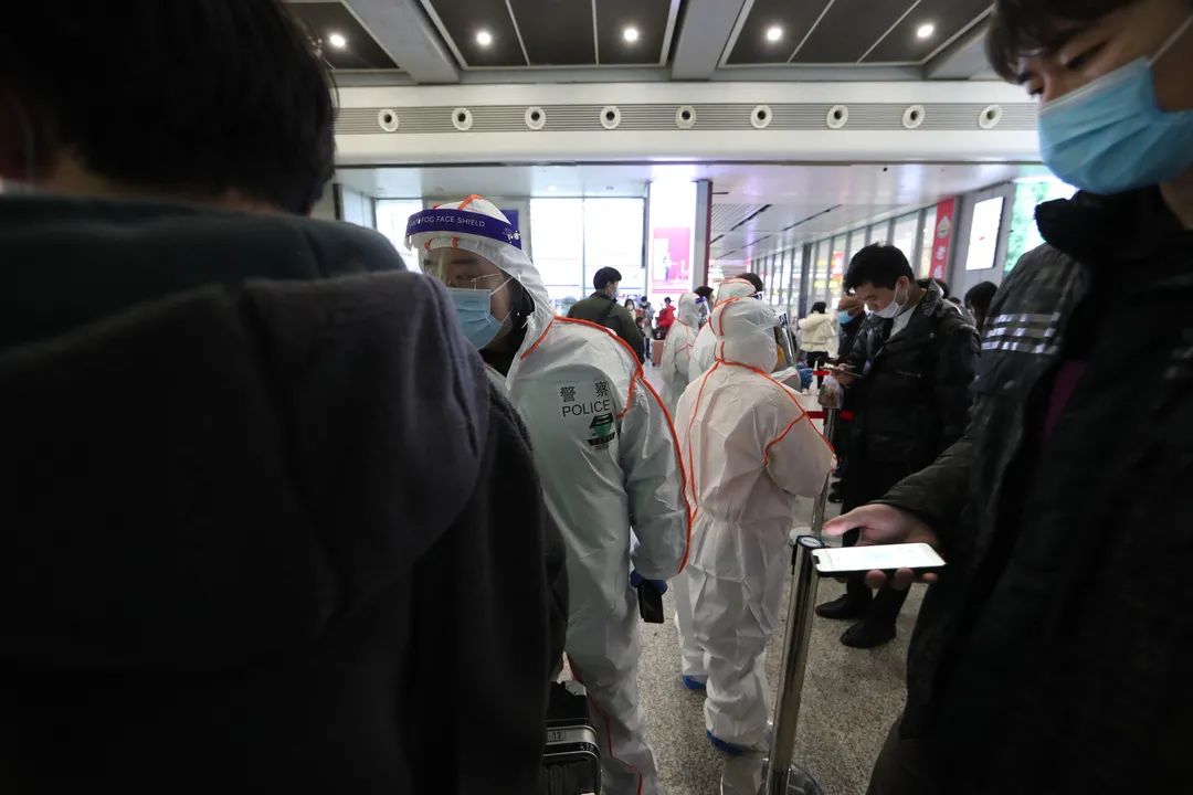 重庆疫情，一场全民参与的抗疫战记（2021年）