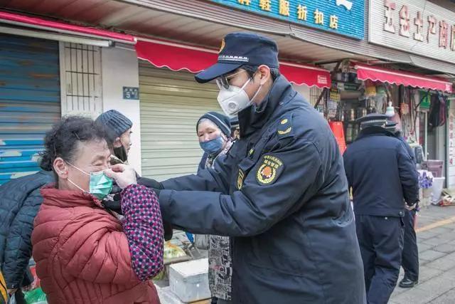 武汉疫情爆发时刻，回顾与反思
