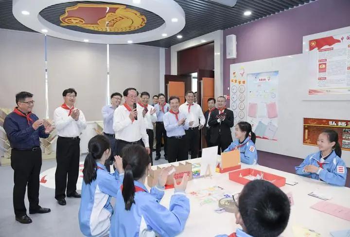 全国唯一无疫情地区，坚守中的宁静与希望