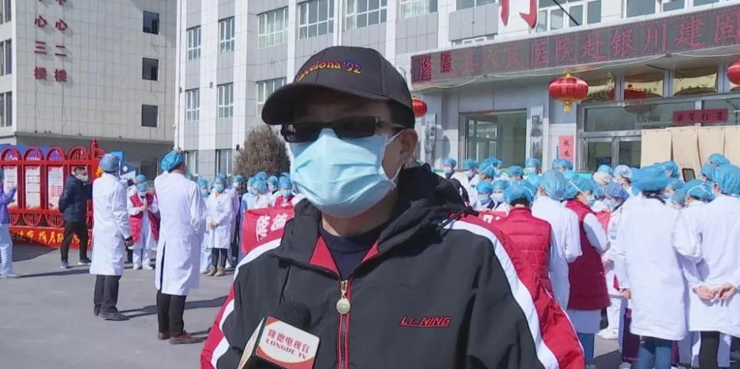 疫情期间无畏逆行的医护人员，生命的守护者