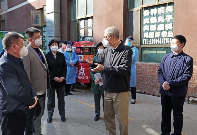 钟南山科学引领抗疫之路，勇敢面对挑战，科学前行
