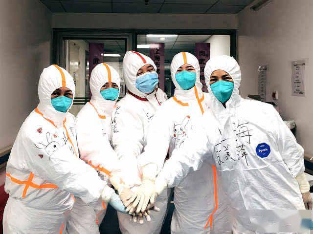 新冠疫情下的医护人员英雄赞歌
