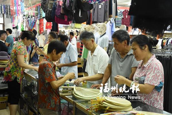 福州疫情防控通告下的城市坚守战