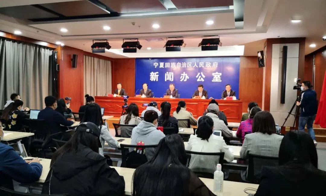 乌鲁木齐自治区疫情指挥部抗疫行动取得显著成效
