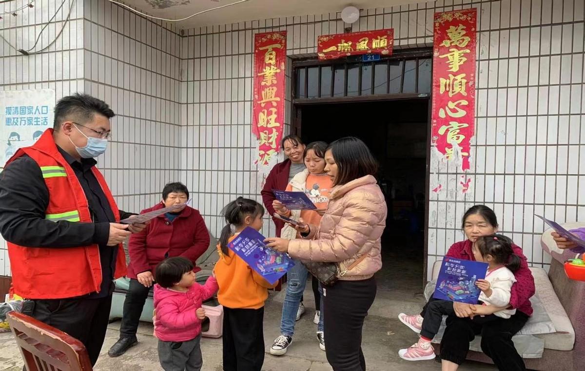 重庆市与郑州市疫情现状与应对策略探讨