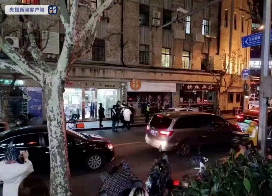 上海突发状况，城市应变与民众力量的交织战斗