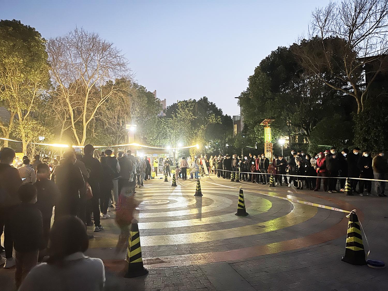 上海与广州，疫情挑战下的城市共同应对之路