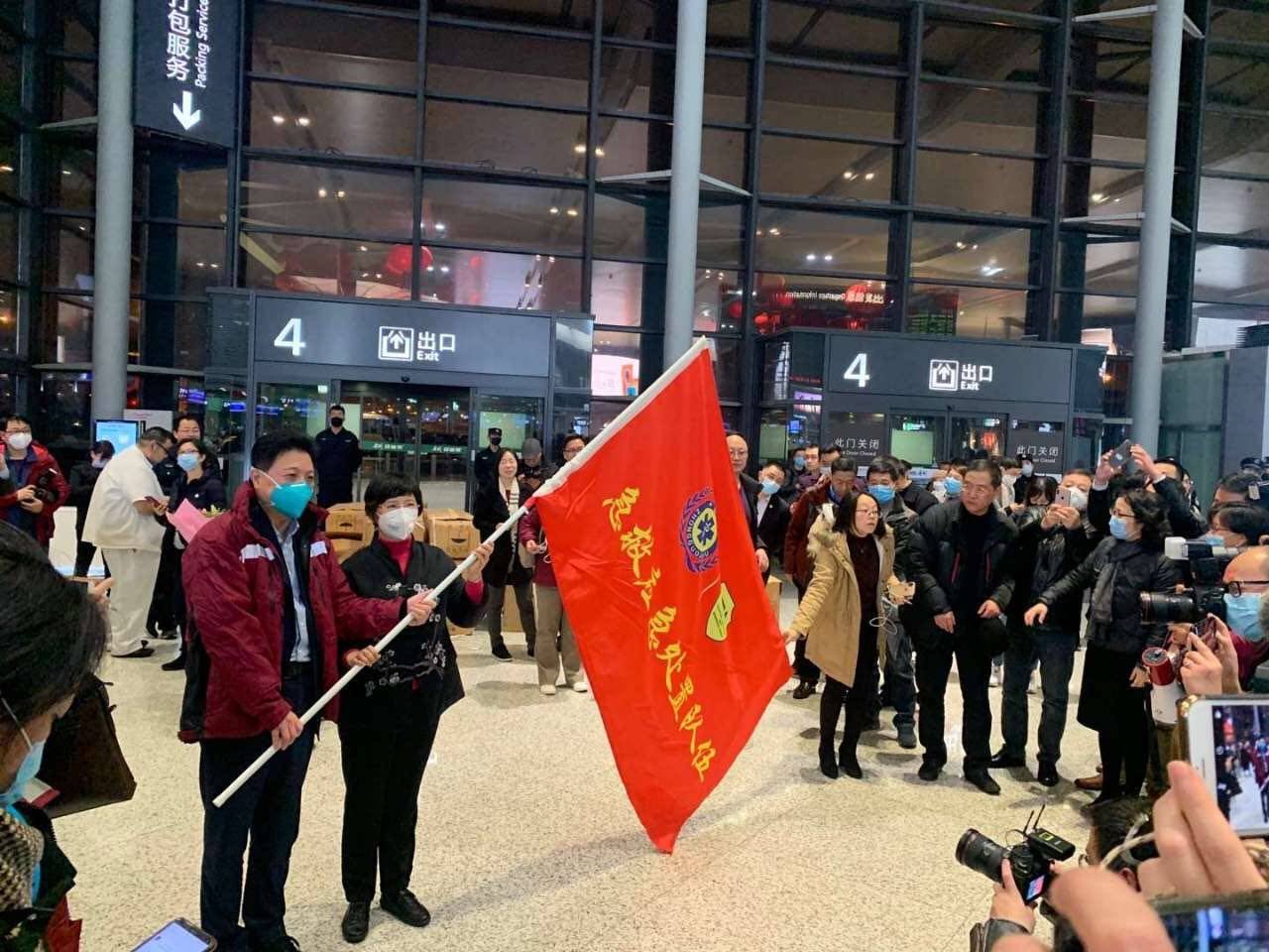 广州与上海共同应对疫情挑战，携手前行