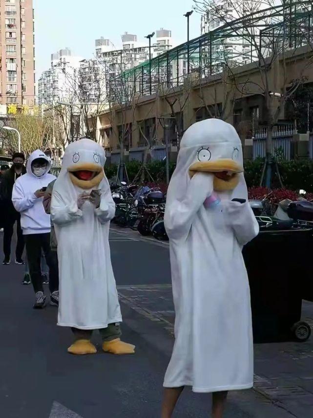 上海与广州疫情形势面临严峻挑战