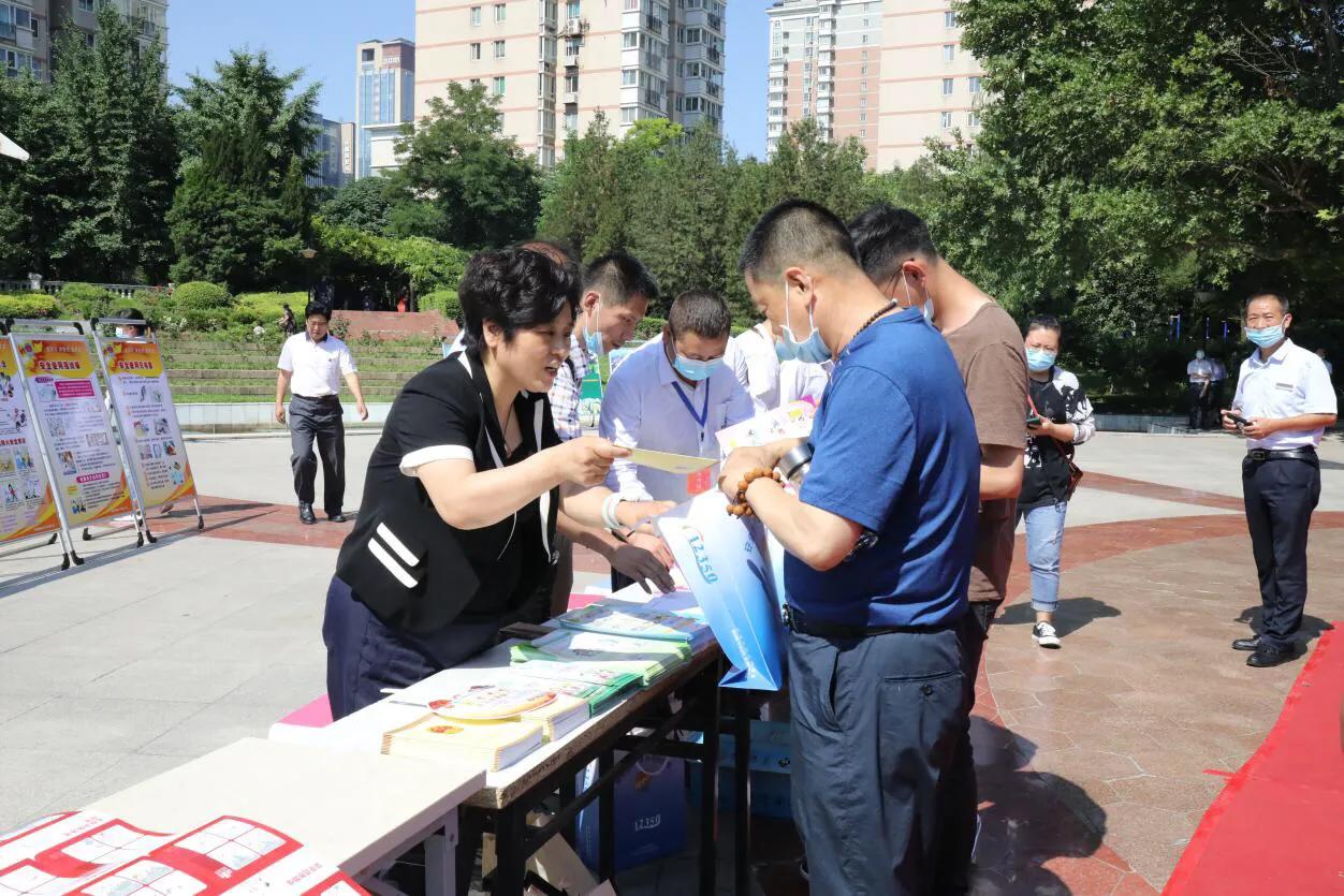西安疫情通报名单，城市防线与希望之光