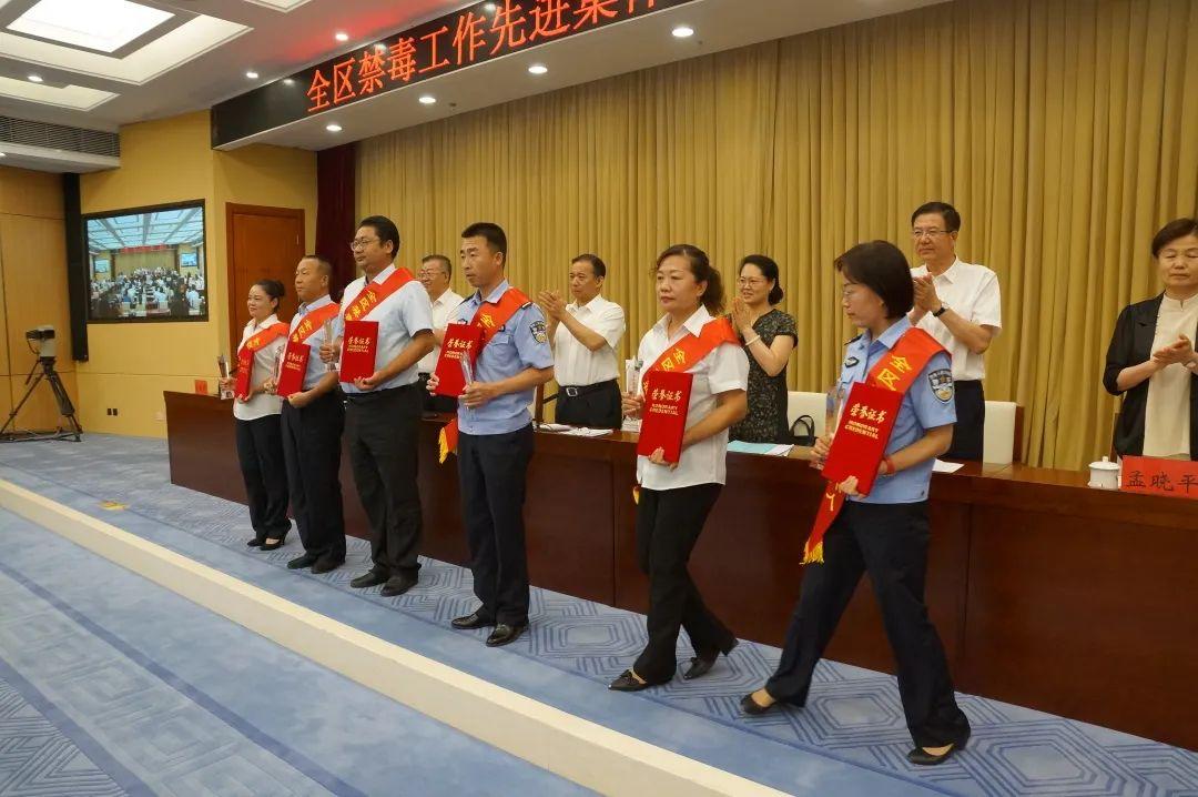 贵州与海南疫情现状与防控措施比较研究