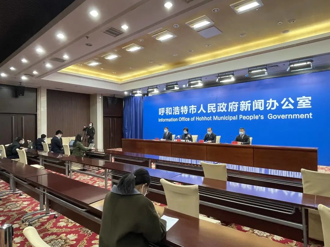 呼和浩特市疫情防控升级，坚决遏制疫情扩散蔓延势头