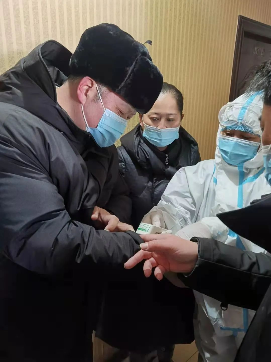 河北省坚决筑牢疫情防控屏障，守护群众生命健康