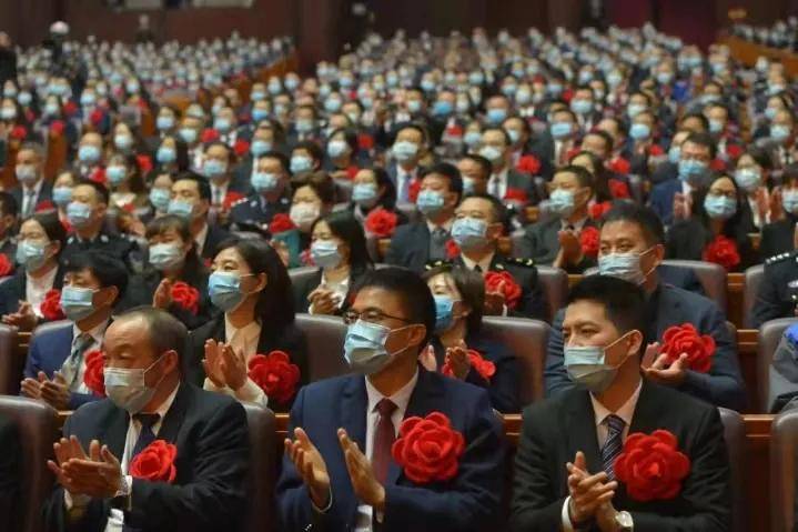 广州成都多人感染新冠，疫情防控再迎挑战