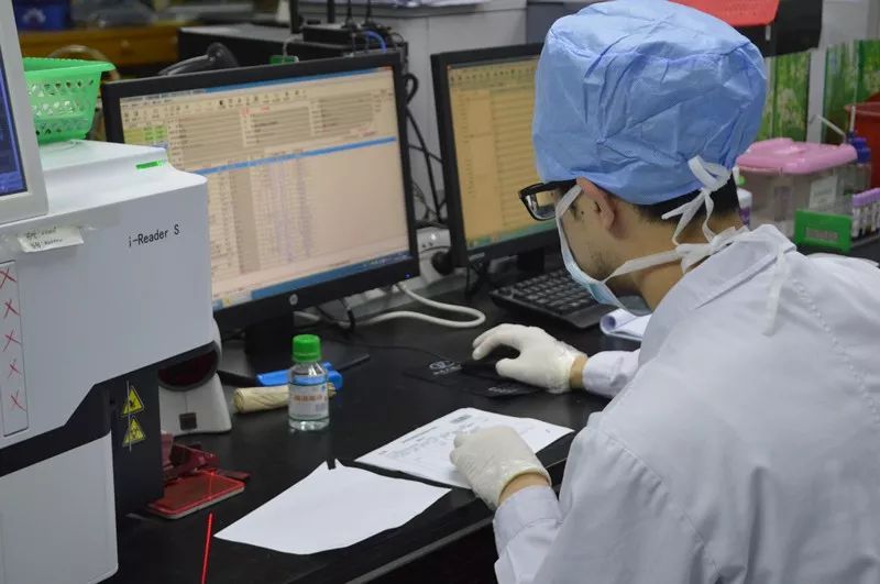 澳门地区疫情趋稳，西安最新防控措施升级—双城抗疫动态追踪