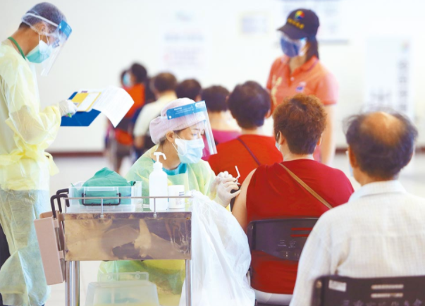 台北疫苗谨慎两瓶，科学防疫与公民责任的辩证思考
