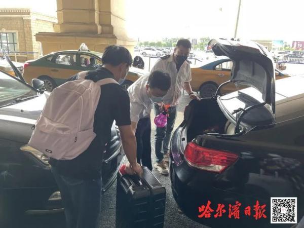 哈尔滨地铁创新升级，戴口罩刷脸乘车引领智慧出行新时代