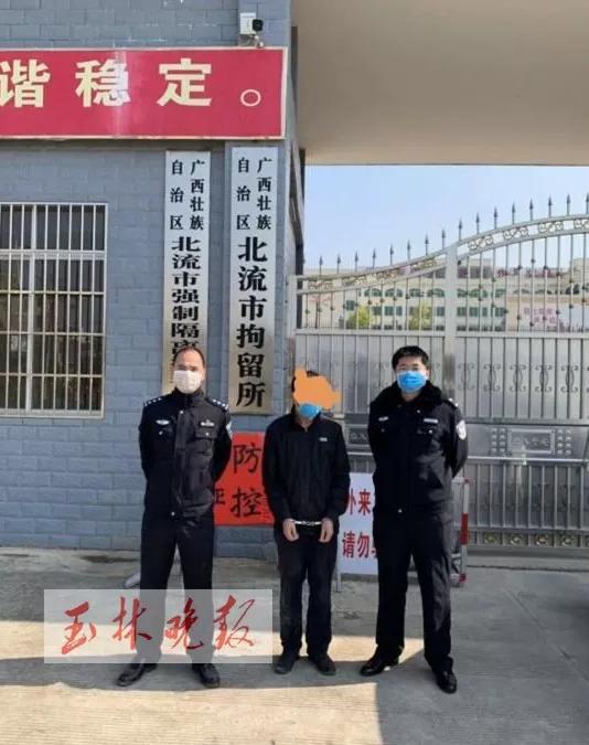 北京地铁口罩令再引热议，防疫必要还是过度防控？