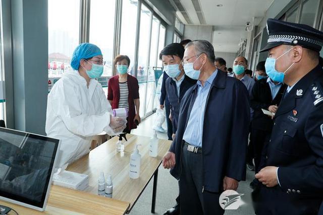 疫情下的河南，省委书记与郑州人民的坚守与担当