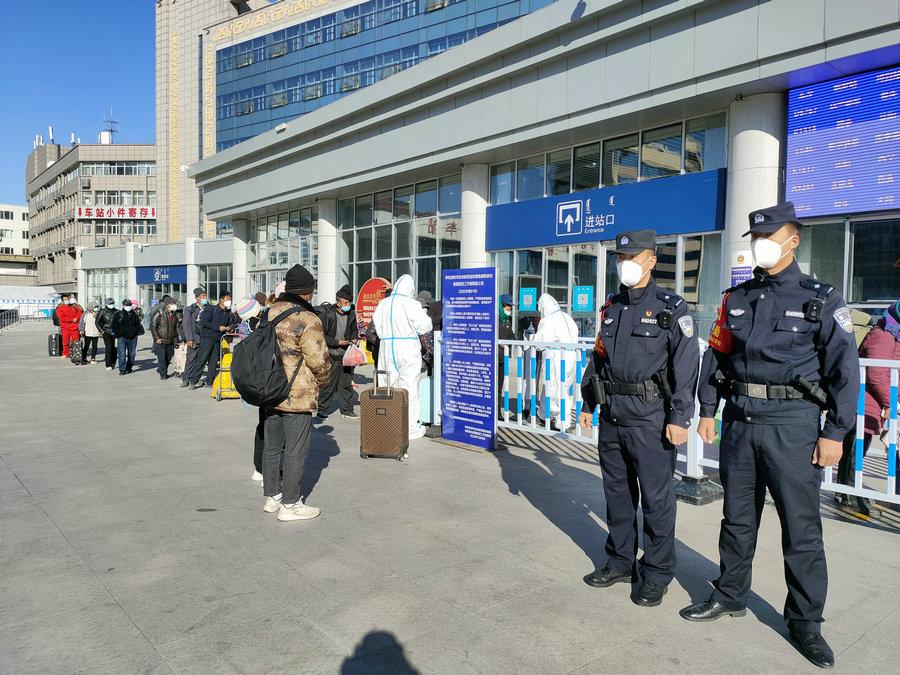 呼和浩特疫情下的封闭小区，挑战、应对与社区温度