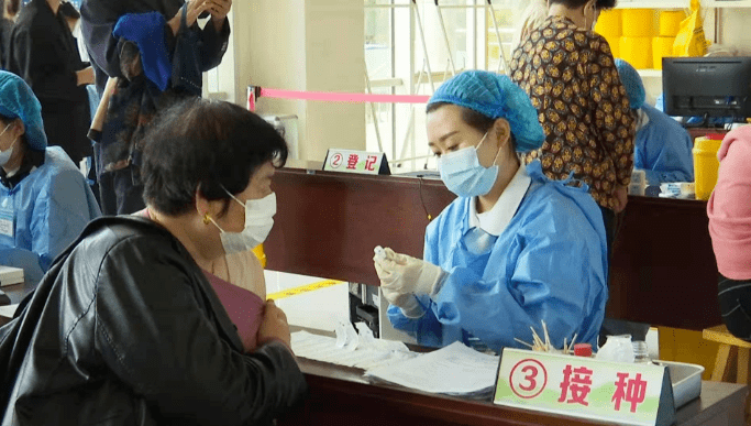 北京疫苗与成都疫苗，中国双城抗疫的科技力量与区域协作