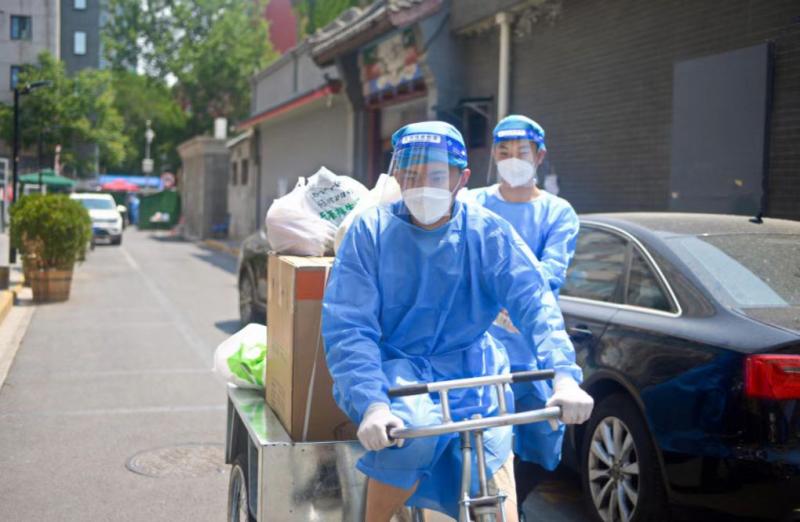 北京封闭管控，非常时期的城市治理与民生考验