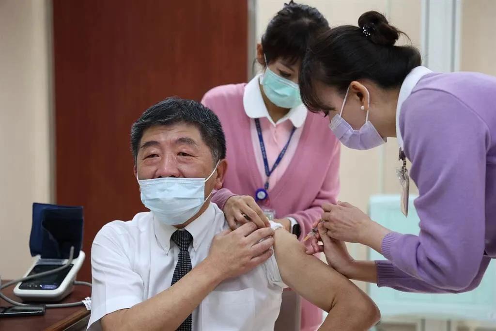 北京为台湾同胞提供疫苗接种服务，两岸一家亲的温暖实践