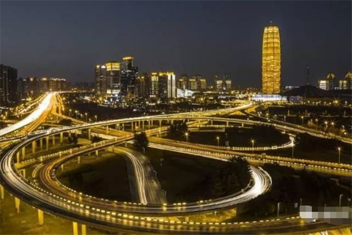 香港有哈尔滨市区大吗？比较两座城市的面积与特色