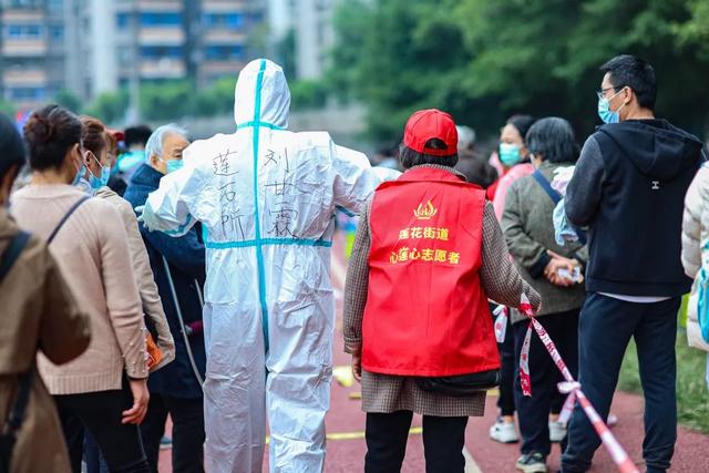 重庆大学生新冠肺炎防控纪实，挑战、应对与成长
