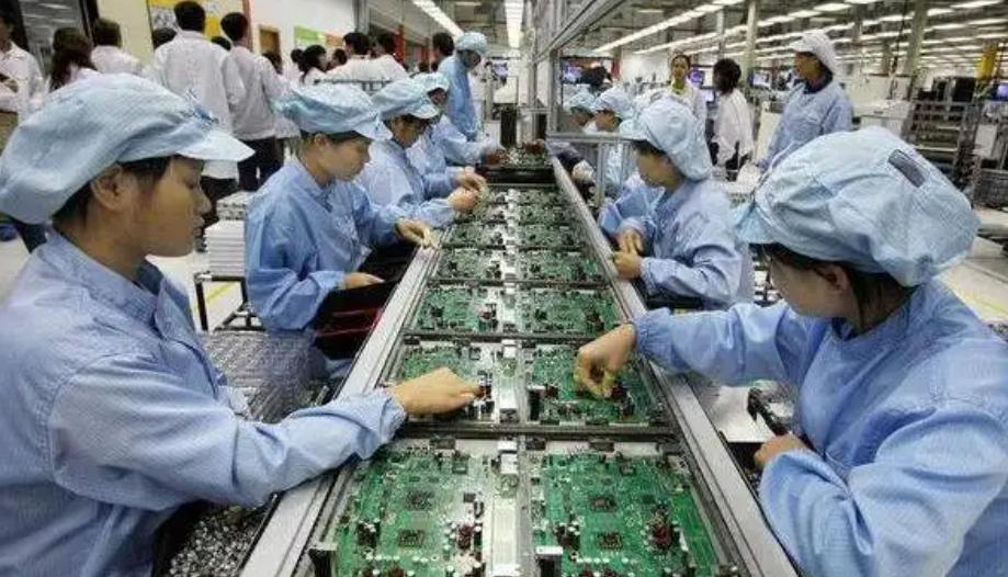 郑州富士康疫情与工人冲突事件，透视背后的管理困境与工人权益
