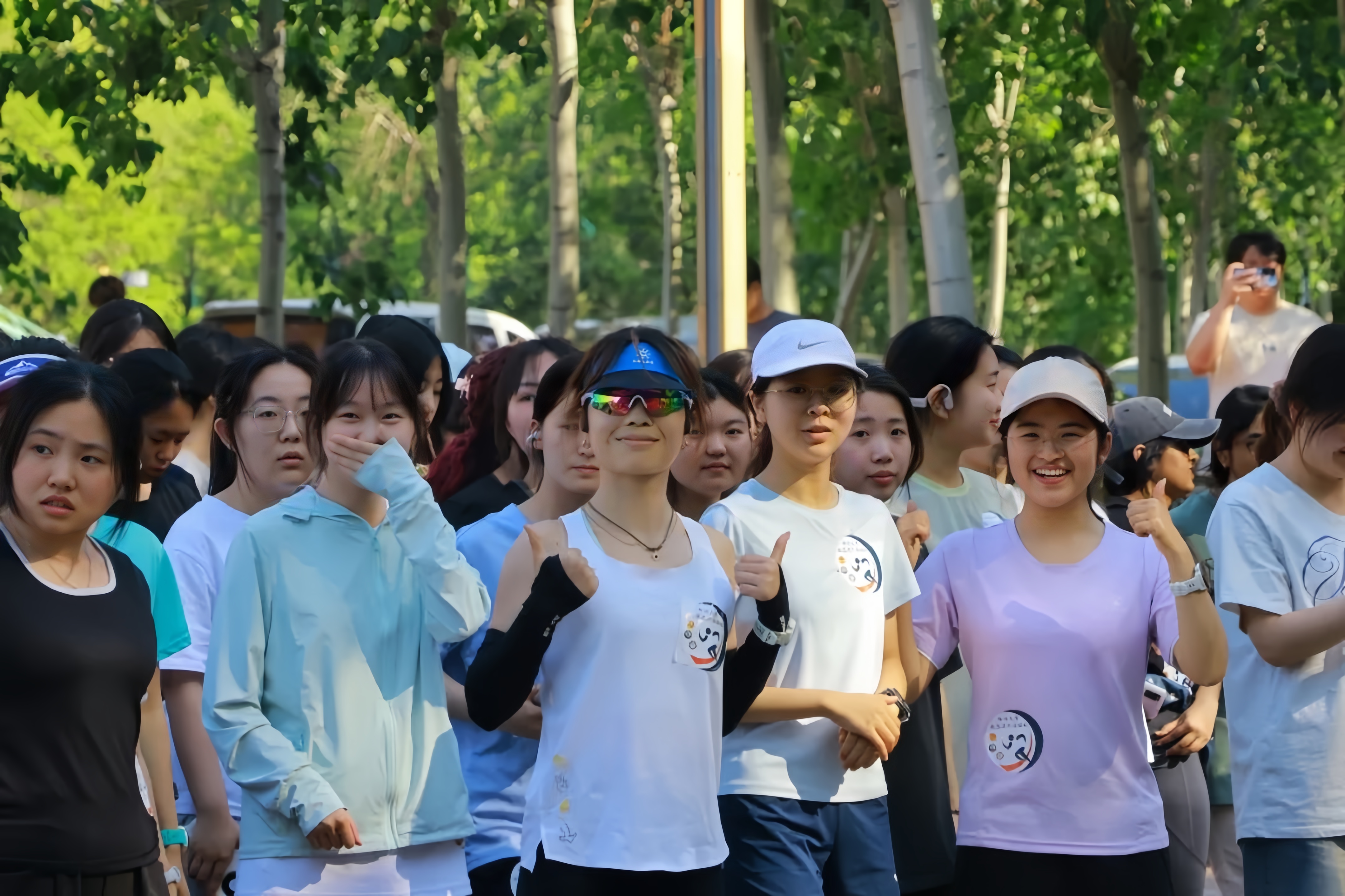 河南郑州大学大学生，青春筑梦，砥砺前行