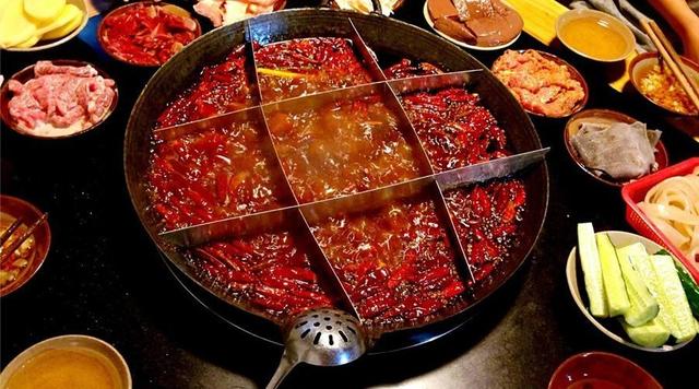 重庆火锅成都什么（成都重庆火锅哪个正宗）