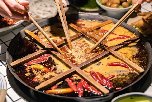 重庆火锅成都什么（成都重庆火锅哪个正宗）